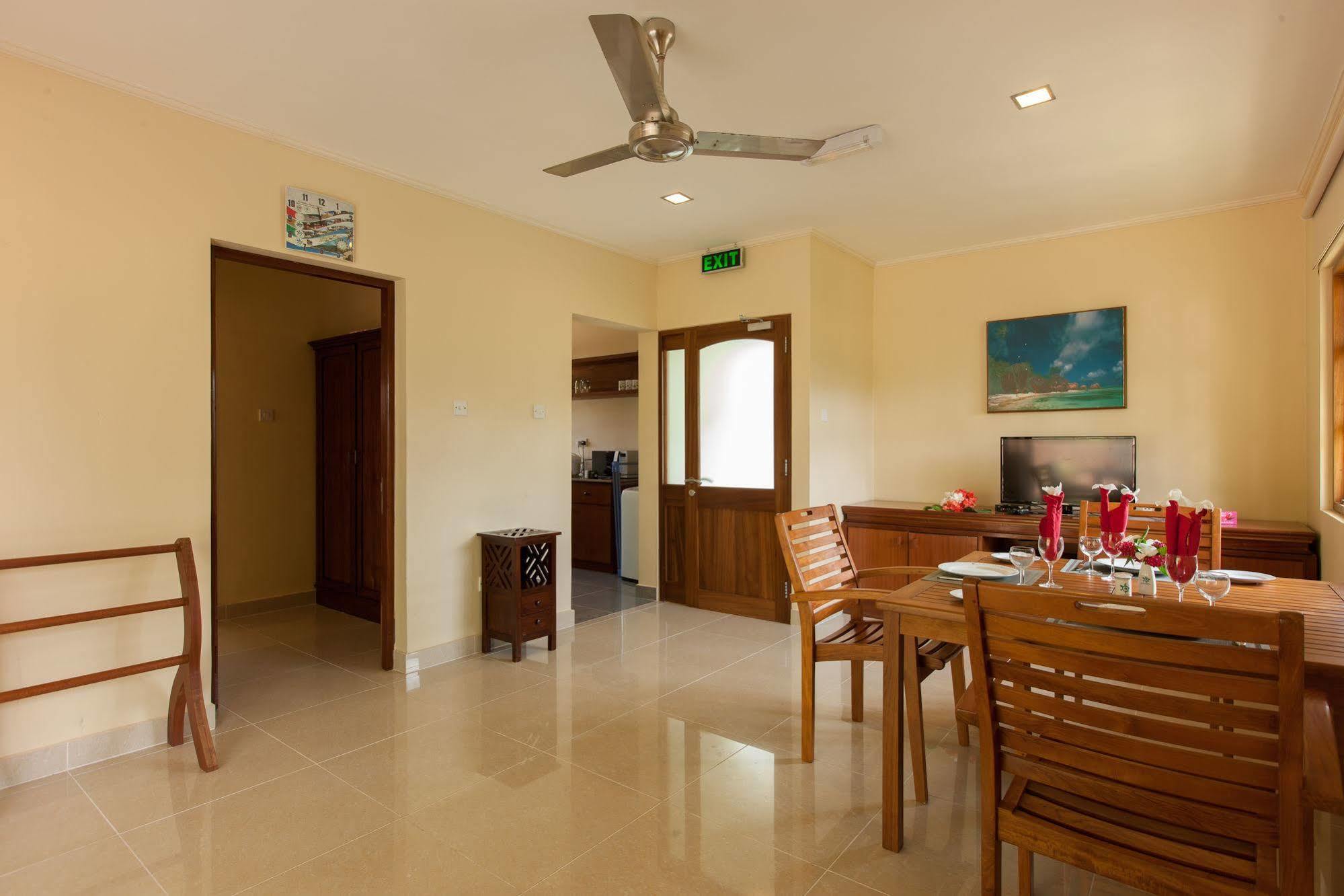 Le Relax Self Catering Apartment La Digue Exterior foto